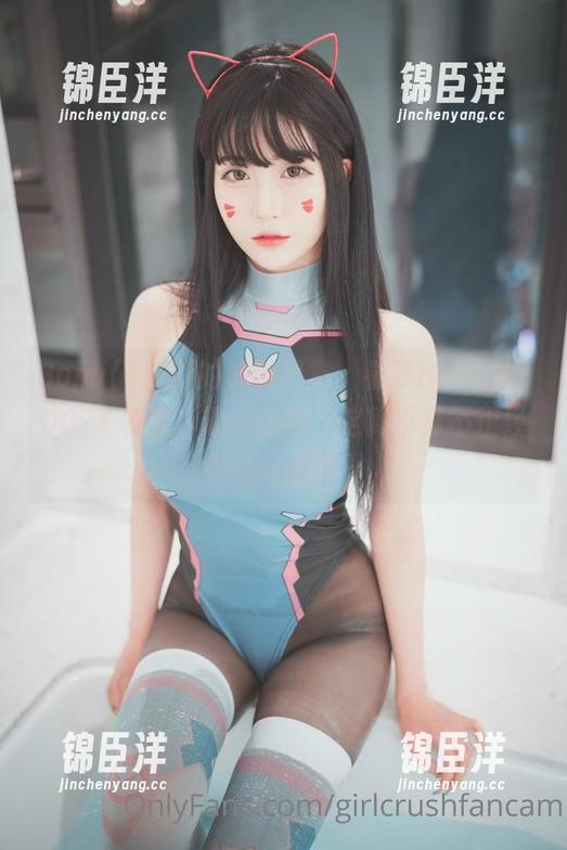 Bomi(普美)的最新图集，看到Bomi的LOOZY表情，忍不住想，这算不算不正经的健身启示？