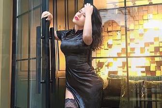 微密圈 – Jessie婕西的高清图包：她抓住了哥哥的心，连我也被吸引了？