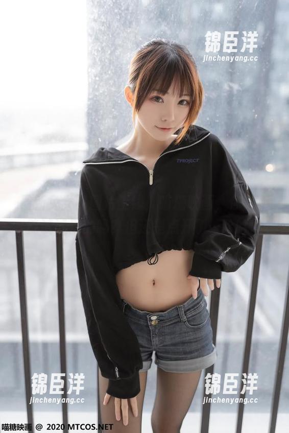 最新兔女郎图片上线，喵糖映画，你就不能试试别的吗？但还是点开了…哈哈。
