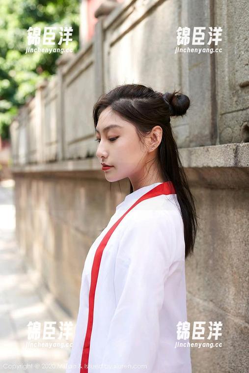 MiiTao蜜桃社 - 资源盘点：陌子Mandy穿着的礼服，哪个让你眼前一亮？