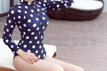 TGOD推女神 – Luvian本能的连体衣：私拍中小小的性感游戏