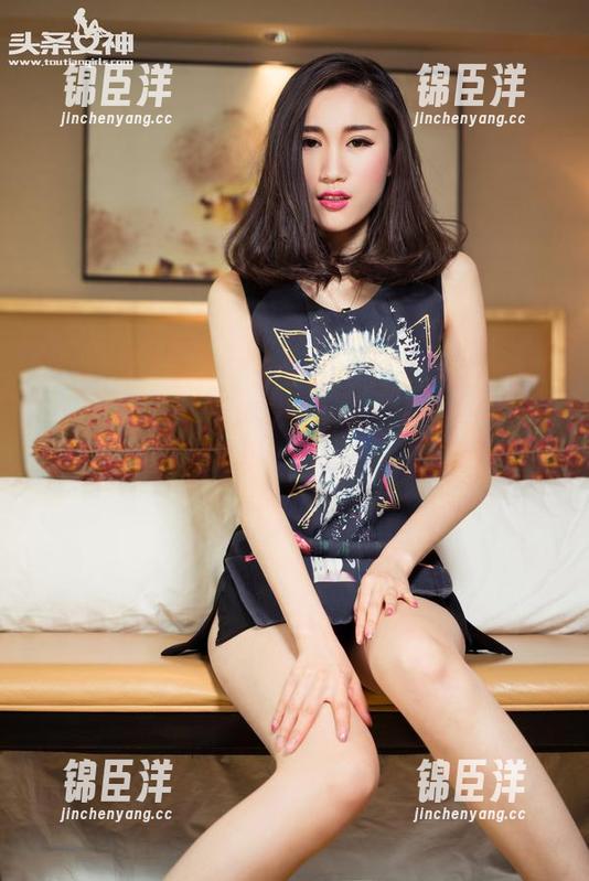 TouTiao头条女神 - 李媛媛黑丝图集：我说这不是黑丝，是我内心的风景！