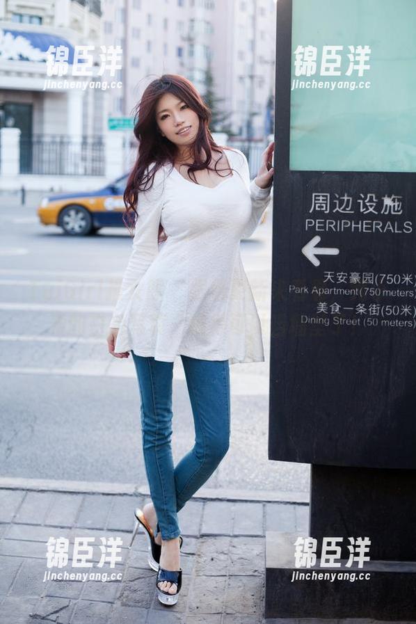TuiGirl推女郎 - 跟着更新来看看，纯小希的白色写真，纯得可以当墙壁了！