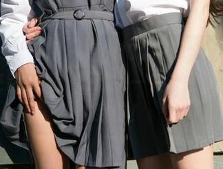 UGirls尤果网 – 毛COCO短裤全套写真，光影交错之间，她的每一夹击都是对短裤的致敬！