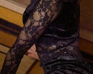 UGirls尤果网 – 最新写真：王瑞儿化身修女，浓浓的叉烧味到底是为了什么？