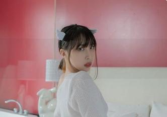想就这样被Uhye(이유혜)的甜心作品包围，头脑一片空白，是真的甜。