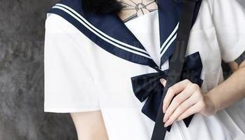 XIAOYU语画界 – 偷瞄允儿Claire的瑜伽图集，害我也想试试这些高难动作