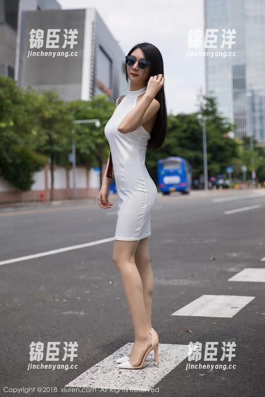 Xiuren秀人网 - 肉丝怎么就成了夏甜甜的代名词？看她的写真，果然有点蹦跶的趣味。