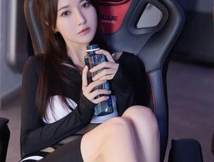 Xiuren秀人网 – 突然想看就是阿朱啊的灰丝图集，分享一下我的不解与欣赏