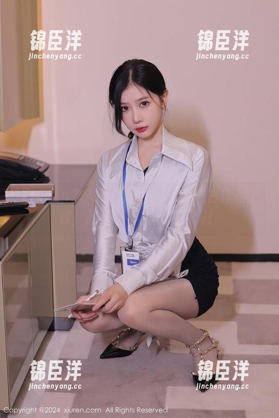 Xiuren秀人网-李金金 Xiuren秀人网 - 李金金最新纯白作品上线,高清但不代表没趣啊!