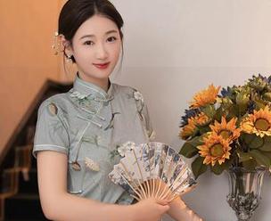 Xiuren秀人网 – 原图里的杨晨晨Yome，黑丝美腿也太会勾人了吧？