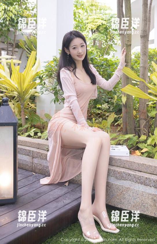 Xiuren秀人网 - “果儿victoria”的夏日合集更新，不来一探究竟吗？