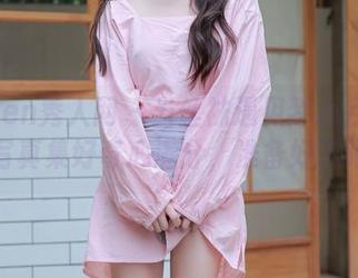 Xiuren秀人网 – 当丝袜遇见梦心月：最新写真集好奇心满分，准备好了吗？
