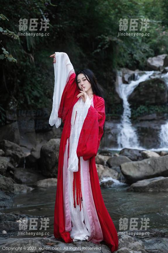 Xiuren秀人网 - 美图上线！谢忱倬的连体衣穿搭大赏，今天就要让衣橱里的保守派气炸！