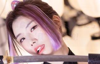Yebin(전예빈)带你双人写真，保证不会吃亏哦，怎么拍都是‘颜’值爆表的！