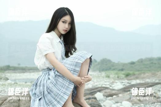 谁能拒绝eloise软软的私拍合集，嘛，额外的滤镜也算小插曲？