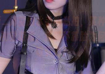 fushii_海堂的水手服私拍，某种程度上的一场视觉游戏，套图不靠脸为何这么有吸引力？
