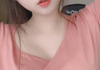 原图里的依依超级懒护士：偶像与医护的微妙碰撞