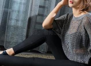 克拉女神 – 嘉萌最新图集：看她的美足如何放肆吸引眼球