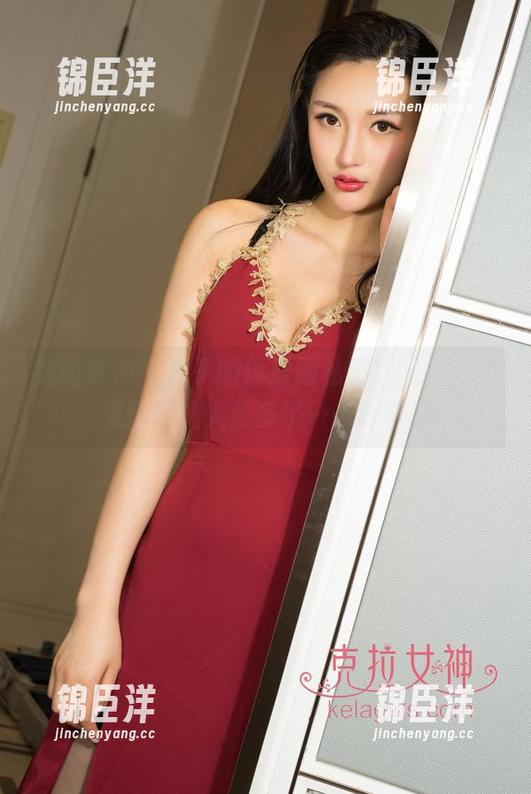 克拉女神 - 妮子的体操服私拍原图，肢体灵活得让人想多了……真有趣