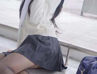 兔玩映画原图速递：那身制服的小姐姐，穿上后果然不同凡响？