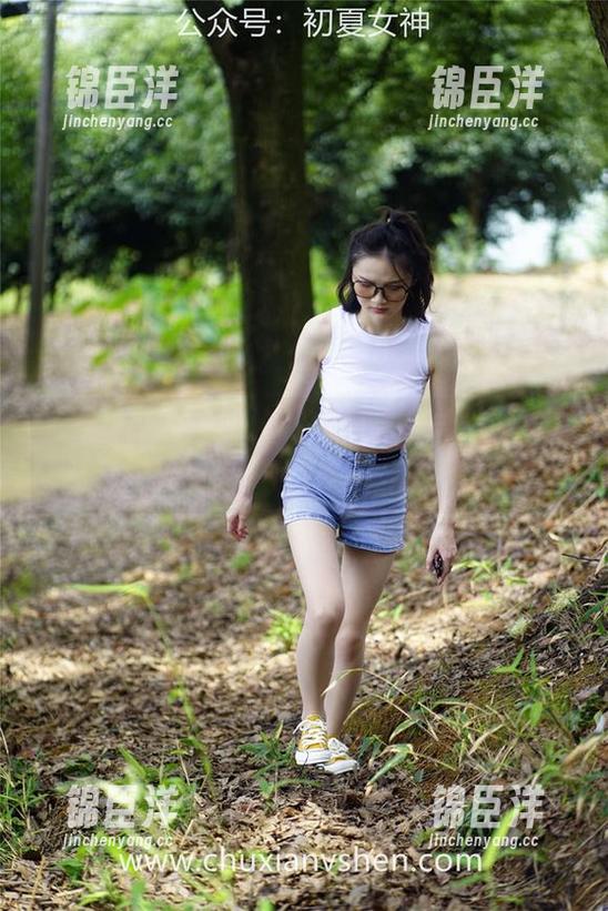 初夏女神 - 双双的免费套装合集，谁说我们不能选颜色？