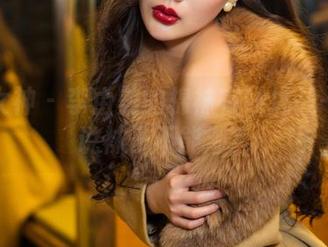 头条女神 – 李由美的棉袜在线挑战——谁说袜子不能潮？