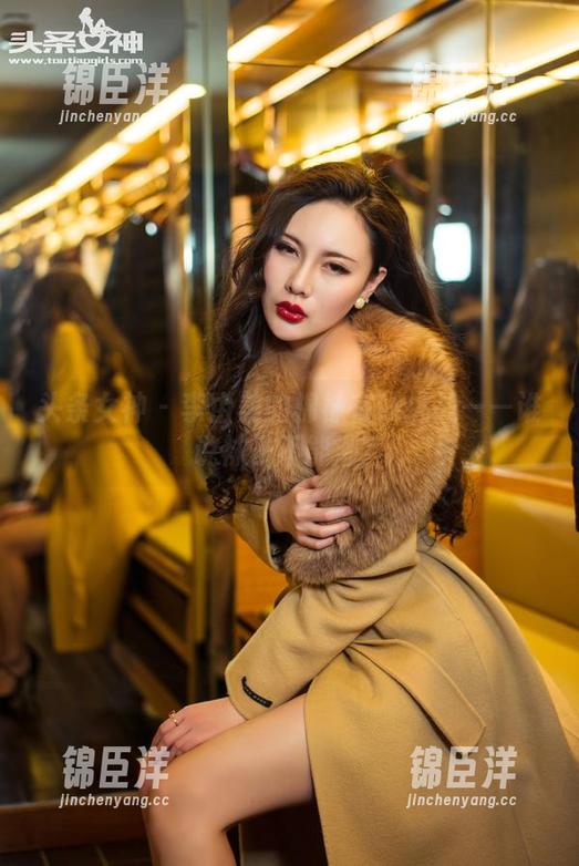 头条女神 - 李由美的棉袜在线挑战——谁说袜子不能潮？