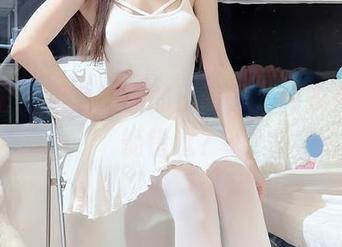 微密圈 – 这么高清的小萌子，内衣秀怎么能错过？