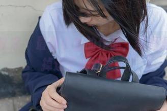 少女秩序 – 最新小鱼的作品，丝滑得好像掉进了奶油里。
