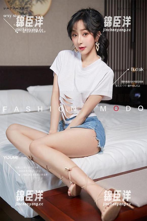 尤蜜荟 - 李芊芊不再只是原图里的翘臀芭比了，更新里多了点幽默感，你会爱上这个版本的！