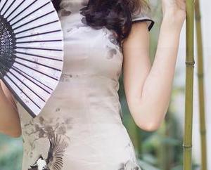 尤蜜荟 – 诚实声明：看了这组菲儿beauty的棉袜高清写真，多少人想当袜子？