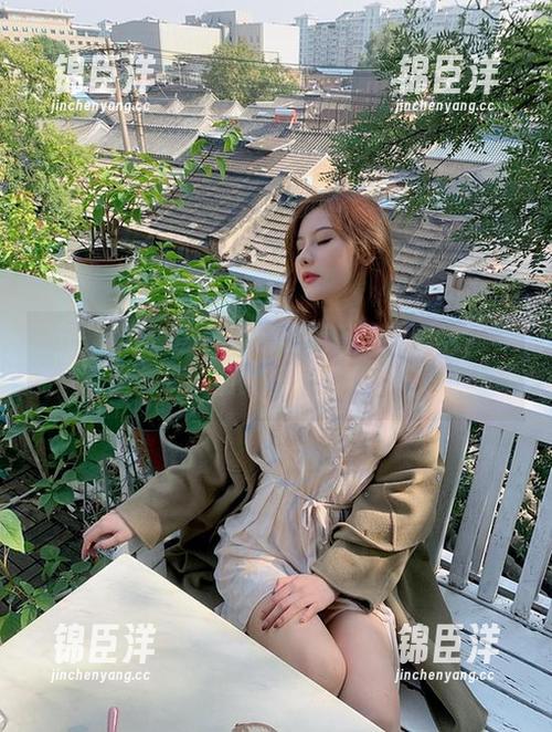 微密圈 - 原图？这腿比我曾经的梦想还长，就是阿朱啊的御姐气场真不是盖的！