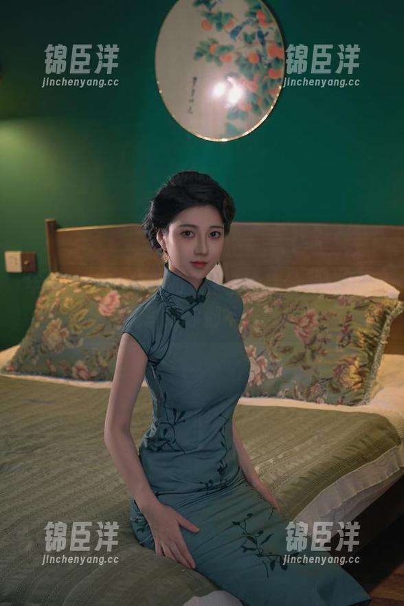年年Nnian分享的兔宝宝：蕾丝加持，不穿个兔耳朵你都不好意思！