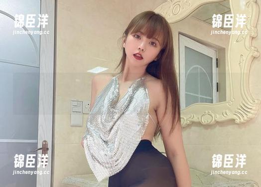 微密圈 - 张思允nice的女仆角色，这美图让人不禁多看两眼，民间的插曲吗？