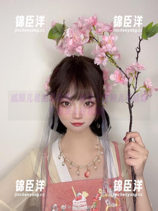 戚顾儿私拍的原图，谁说上官婉儿不能萌？咱来点轻松的！