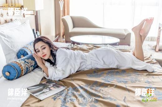 推女神 - 这是Lee小棠的礼服套图，穿着就像在参加好莱坞的红毯派对！