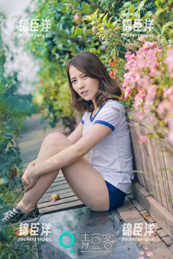推女神 - 下载施忆佳Kitty酱校服俏照，连教师节都要逆袭！