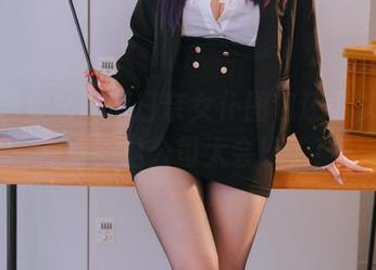 哇，日奈娇的明日奈女仆图包还可以免费获取，这公司太会玩了！