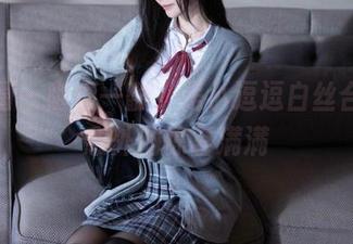 微密圈 – 随便一翻，是小逗逗白丝合集，意外的惊喜满满