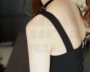 梦丝女神 – 应该给晓晓的黑衣少女套图更新颁个“最让人想象奖”，总能勾起些不好的念头。