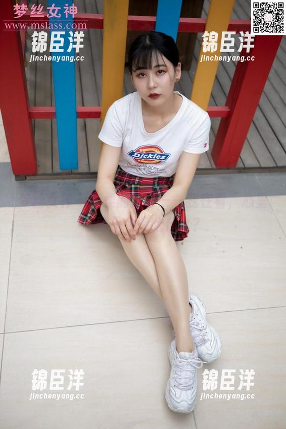 梦丝女神 - 苏柔的婚纱——我在看，心里想的是今晚吃什么？