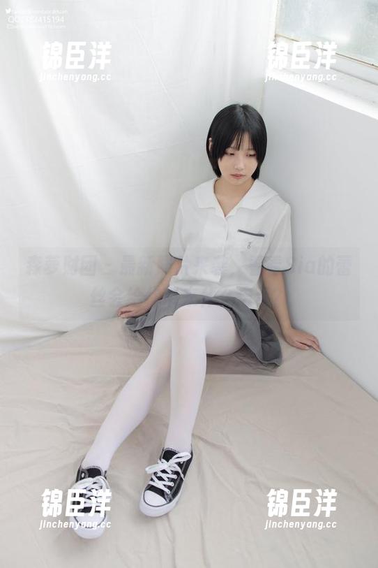 森萝财团 - 最新照片来袭，看看Sia的蕾丝会给你带来什么启示？