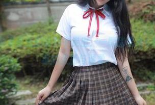 模范学院 – 从无圣光的阴影中走出，一颗甜蛋黄a女王，图包深藏的张扬与温柔。