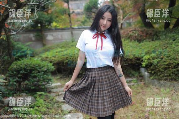模范学院 - 从无圣光的阴影中走出，一颗甜蛋黄a女王，图包深藏的张扬与温柔。