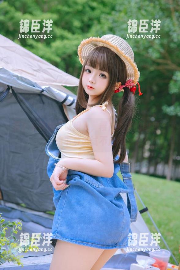 黑色系真的可以撩人，樱井小莜的图包，来下载试试不后悔