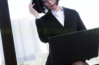 一键获取免费图集，汪知子演绎豹纹神韵——你准备好了吗？