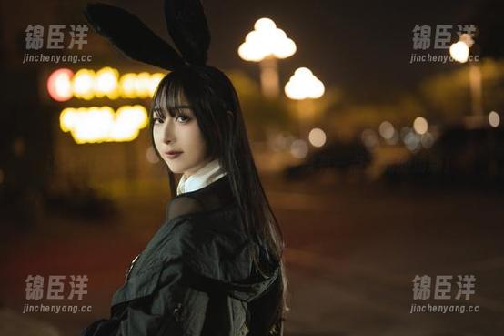 让我们欣赏一下浅安安的校服作品，没有一点圣光的清新！