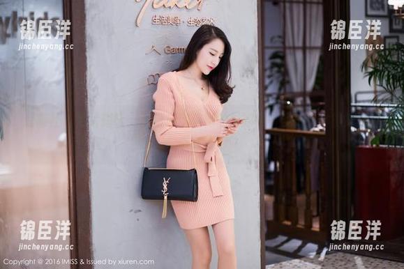 爱蜜社 - 照片揭晓：小丽莎萌萌哒的长腿得有多长，才能撑起整个夏天？