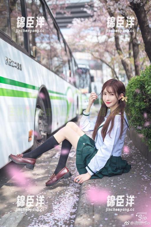 王羽杉的全套写真，JK属性居然这么强？